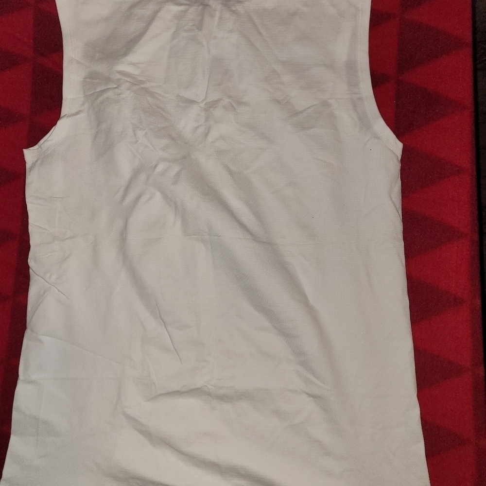 Sara lee Sample NWOT style SC 3280 small